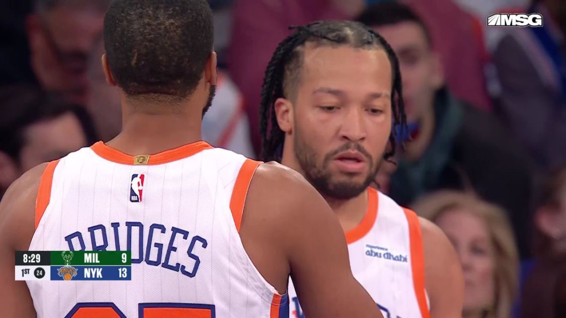 雄鹿逆转江苏队，布伦森惊艳四座