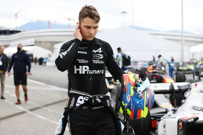 索伯车队翻盘威廉姆斯，皮亚斯特里点燃赛场