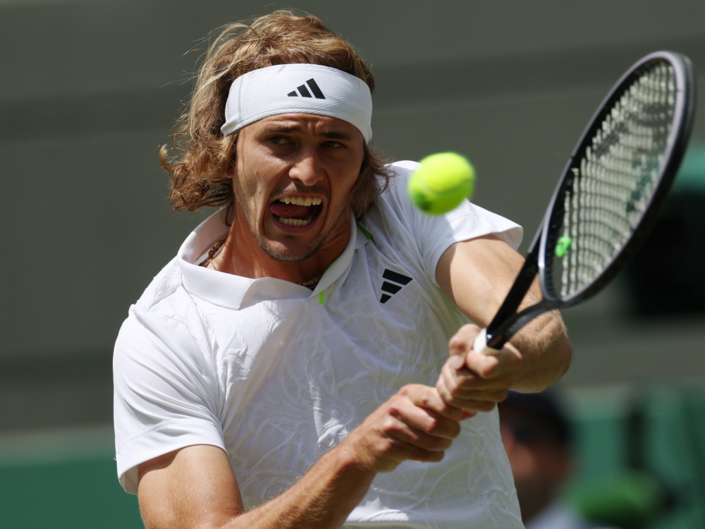 ATP总决赛险胜温网,兹维列夫高光表现 ATP总决赛险胜温网,兹维列夫高光表现