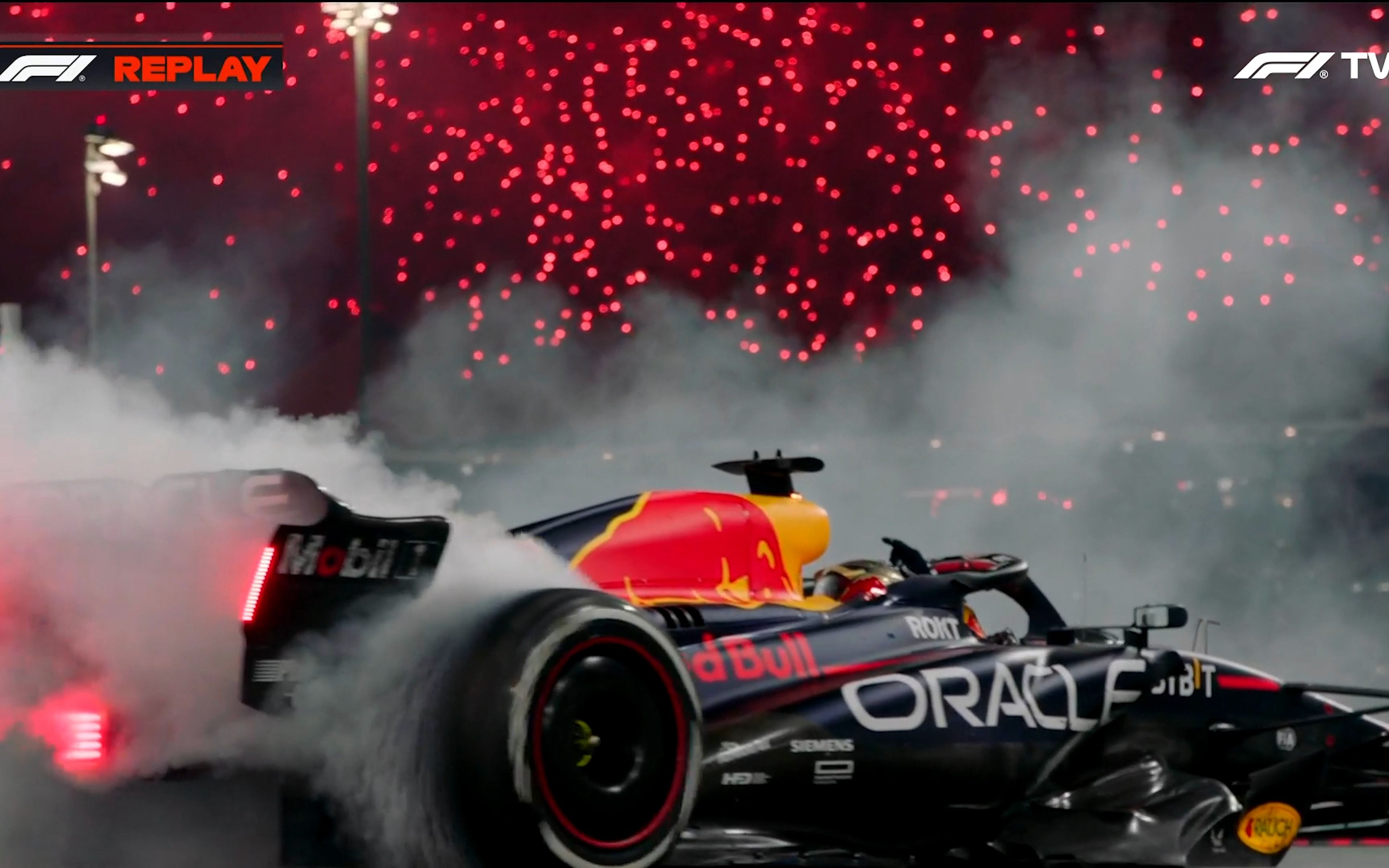 红牛车队绝杀索伯车队,维斯塔潘状态火热 红牛车队绝杀索伯车队,维斯塔潘状态火热