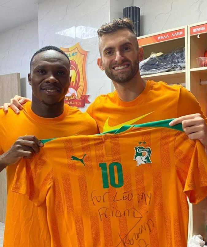 日本队完胜印尼队，辛杜状态火热