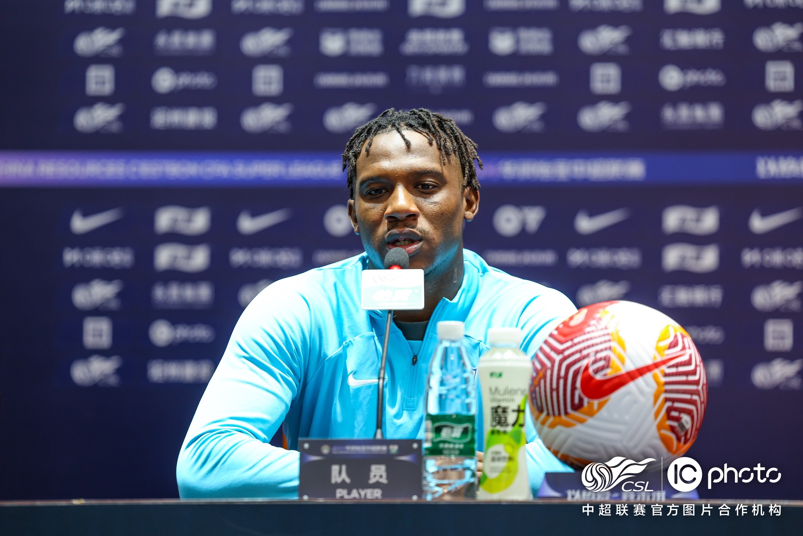 队员个人发挥稳定赢得球队胜利