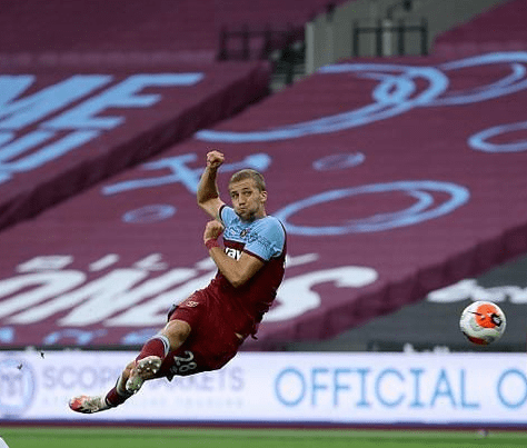 诺里奇主场获胜，保级前景一片大好