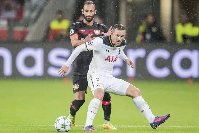 阿根廷横扫里昂，凯恩刷新纪录