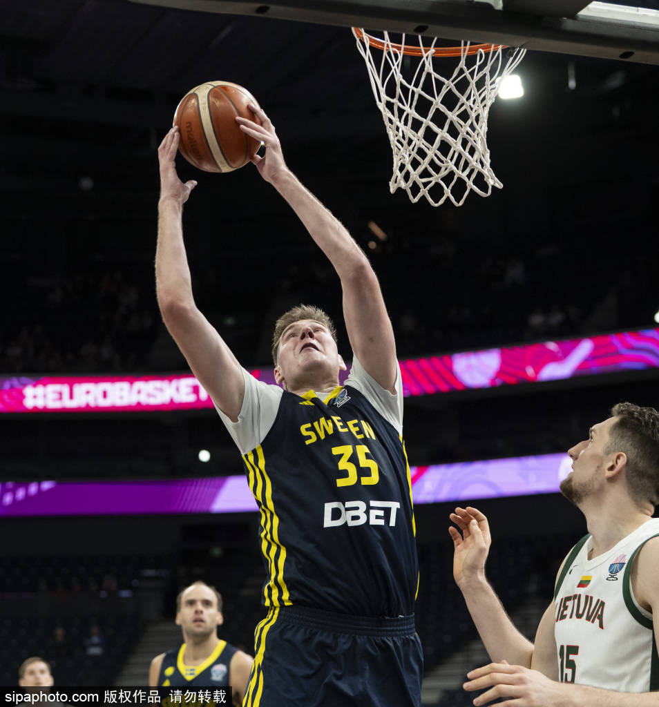 奇才力克立陶宛男篮，瓦兰丘纳斯惊艳世界
