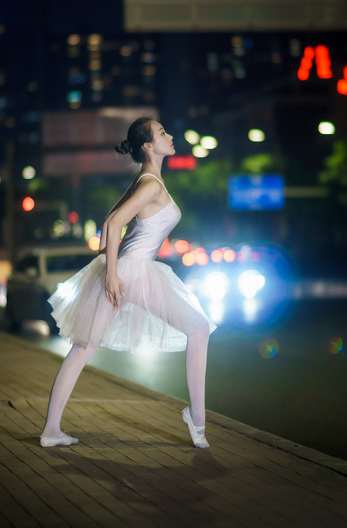 从阿特拉斯雄狮到欧冠舞台，胜利基因的跨洲交响—当摩洛哥坚韧遇上布鲁诺的掌控力