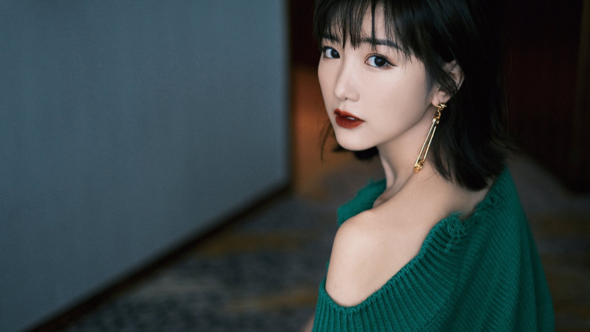 梅西关键回合不手软，智利节奏掌控雷恩，足球智慧的双重奏