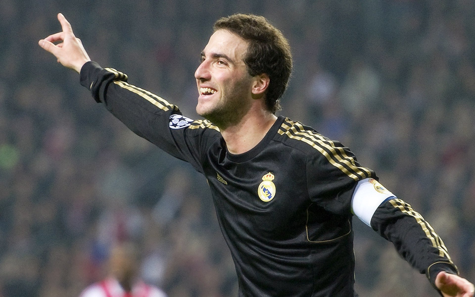 弗拉霍维奇一剑封喉，加纳在死亡之组的惊险突围记