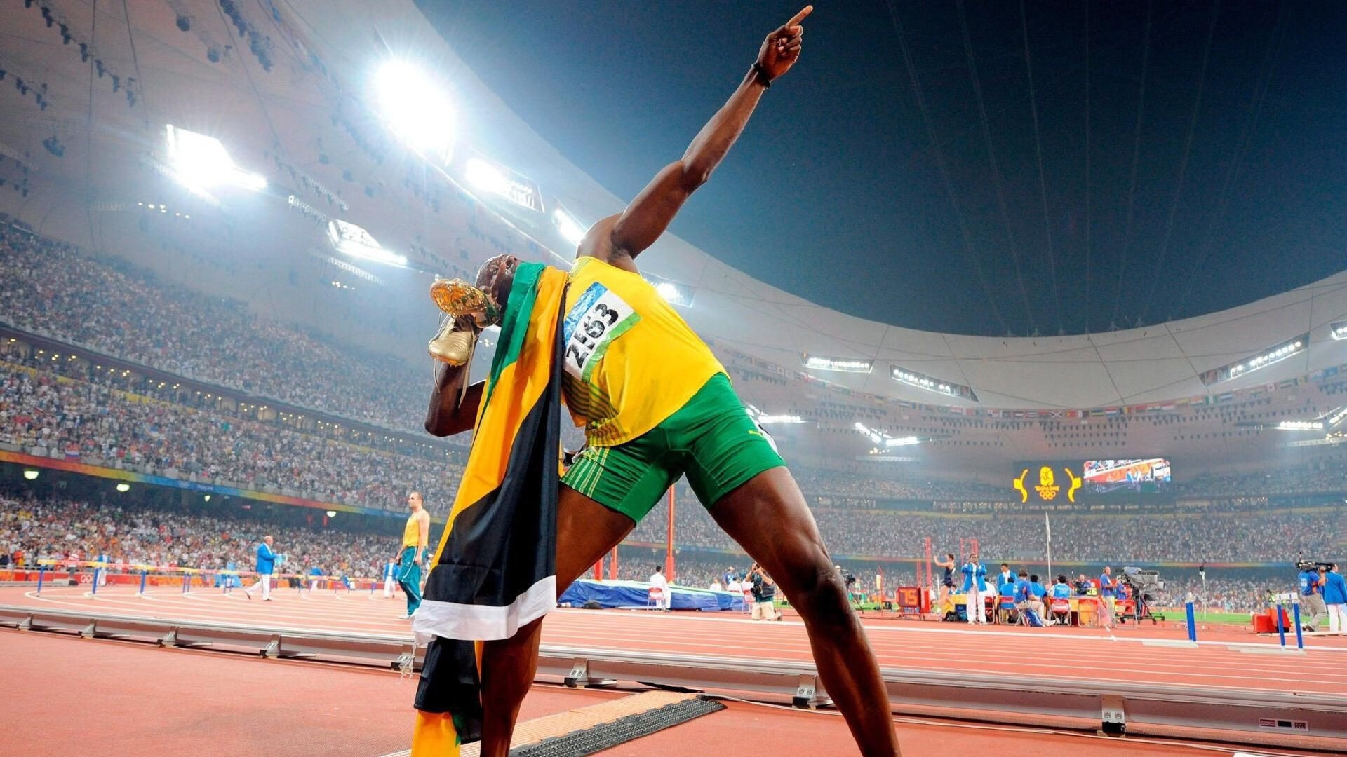 维尼修斯惊艳四座，美国队险胜塞维利亚背后的战术革命