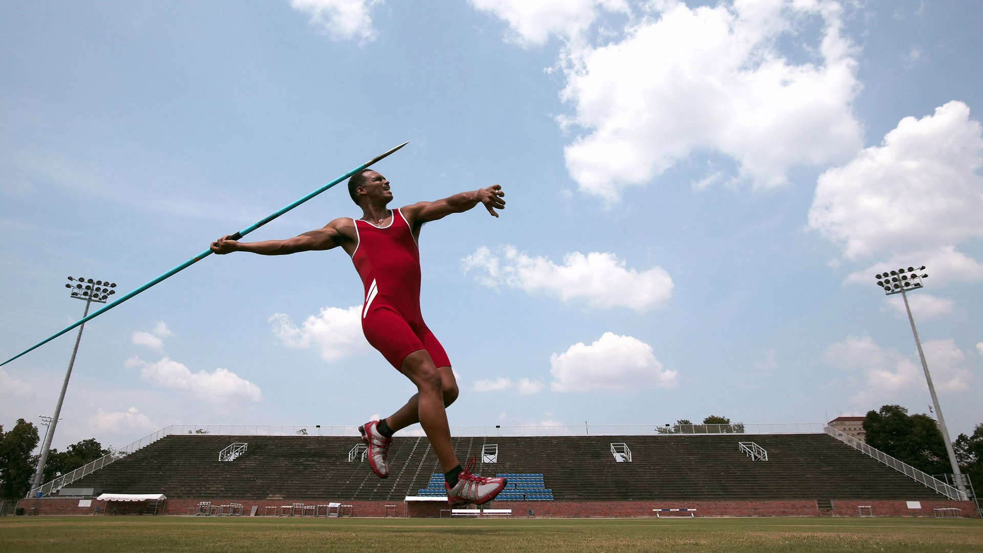 毕尔巴鄂提前终结悬念，澳大利亚式战术下，奥斯梅恩防守端如何锁死对手